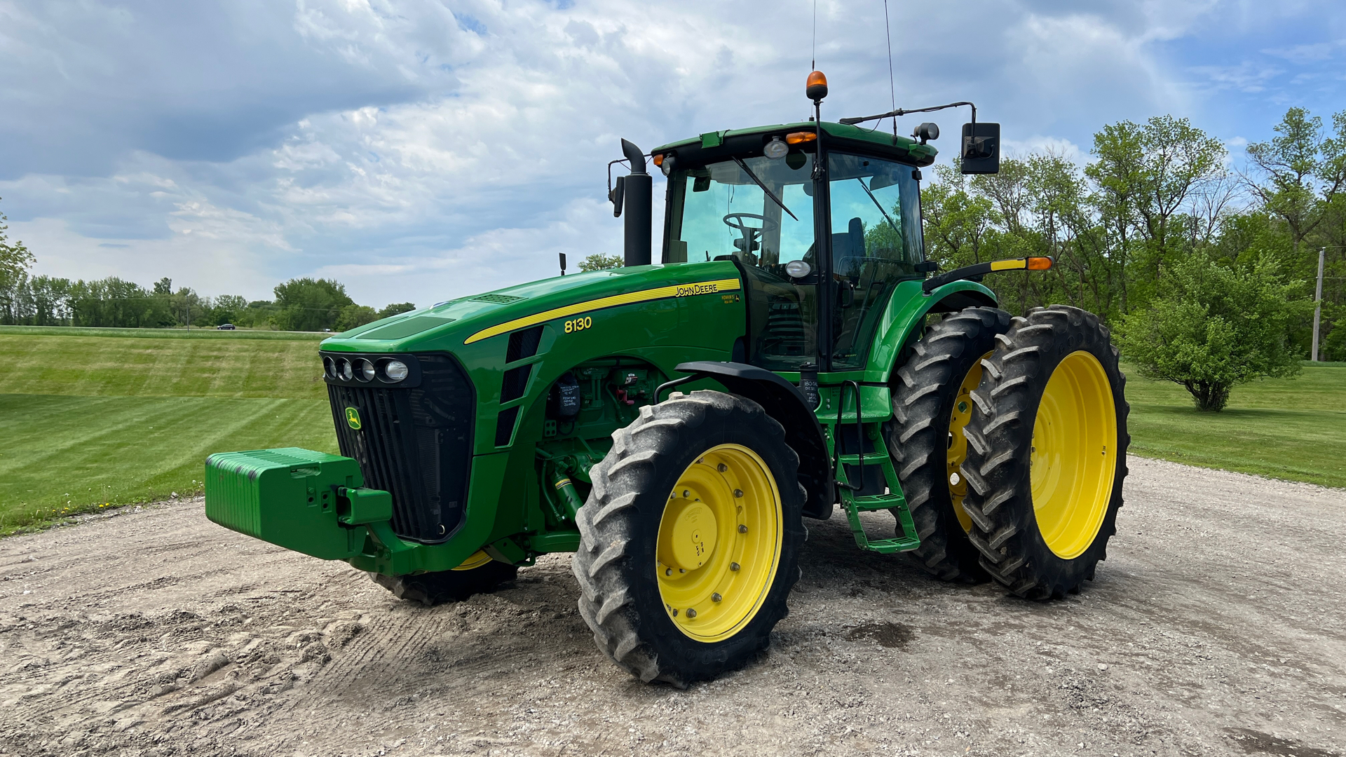 2008 John Deere 8130